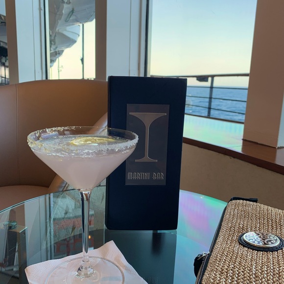 Meet your Posher, Lynn - Picture 1 of 1